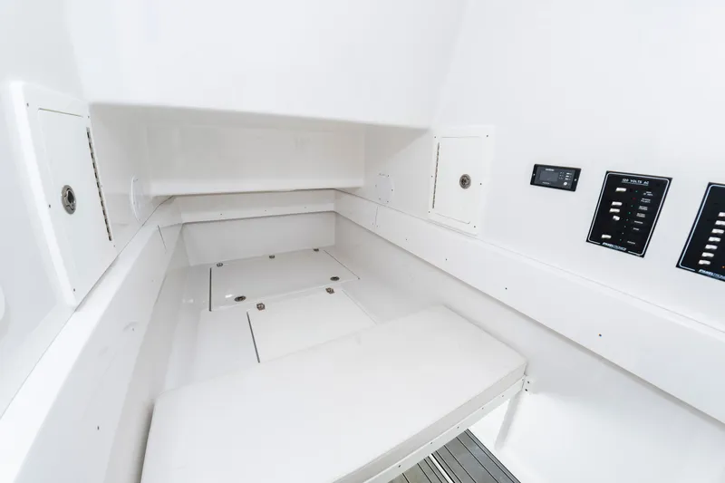 Slide: The Image of Interior of 2023 Onslow Bay 41 yacht cabin. - 40