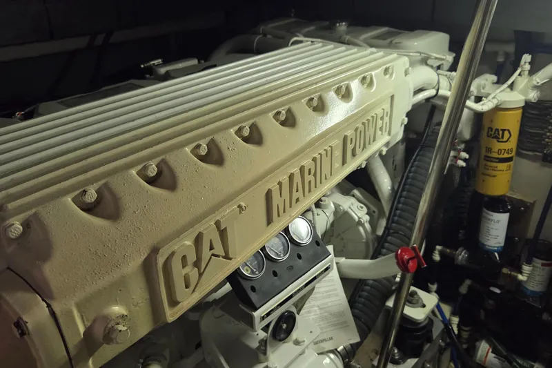 Slide: The Image of Engine room of 2000 Sea Ray Sundancer 540 with CAT Marine Power engine. - 46