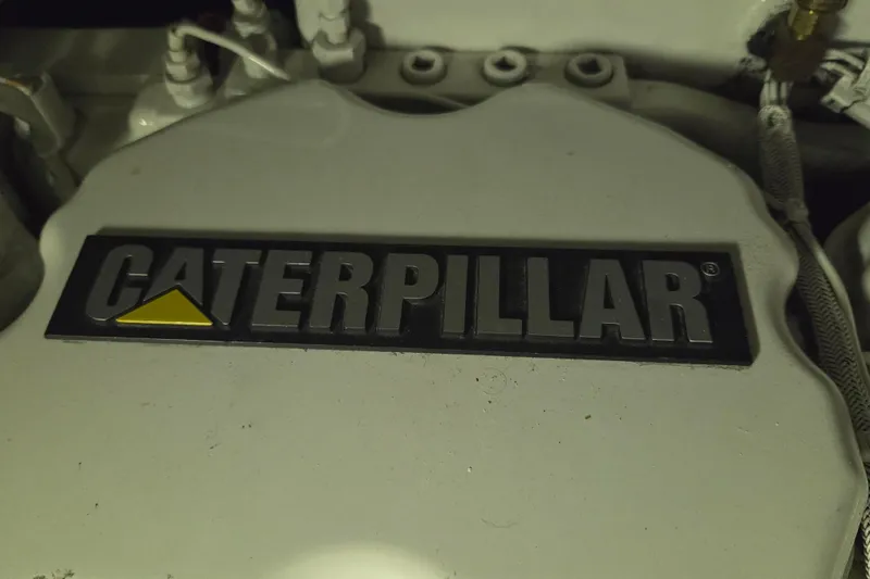 Slide: The Image of Caterpillar engine component in a 2000 Sea Ray Sundancer 540 yacht. - 51