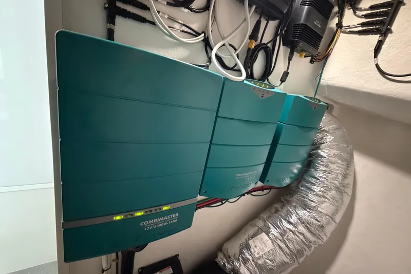 Slide: The Image of Electrical system setup on a 2018 H&H Marine Osmond Beal boat. - 79