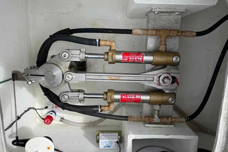 Slide: The Image of Hydraulic steering system in 2018 H&H Marine Osmond Beal boat. - 76