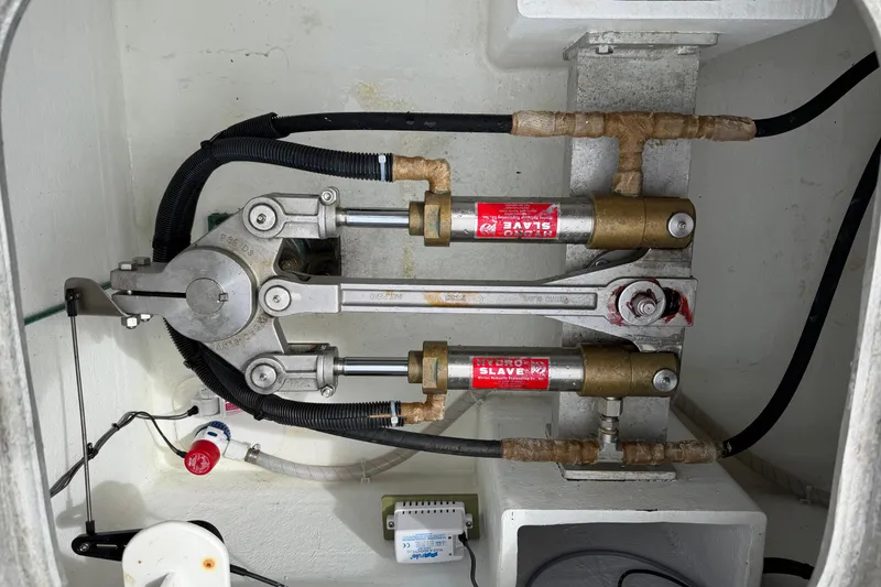 Slide: The Image of Hydraulic steering system in 2018 H&H Marine Osmond Beal boat. - 77