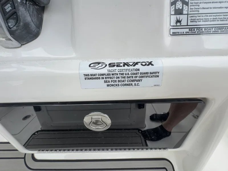 Slide: The Image of Sea Fox 288 Comander 2022 - 56