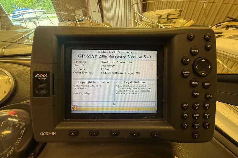 Slide: The Image of Garmin GPSMAP 2006C on 2005 Maxum 3300 SCR boat, displaying software version 5.40. - 24