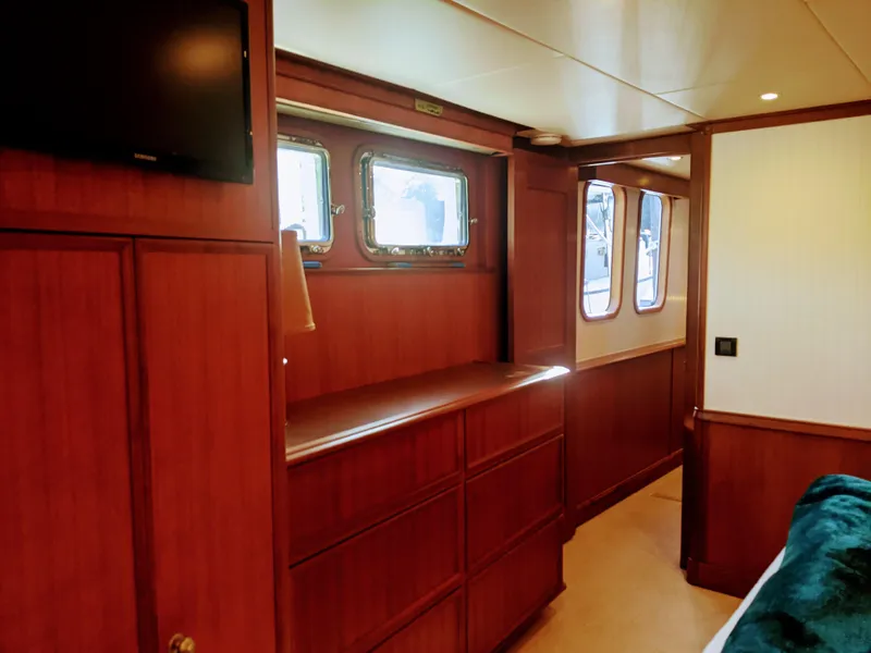 Slide: The Image of Mid Guest Stateroom - 60
