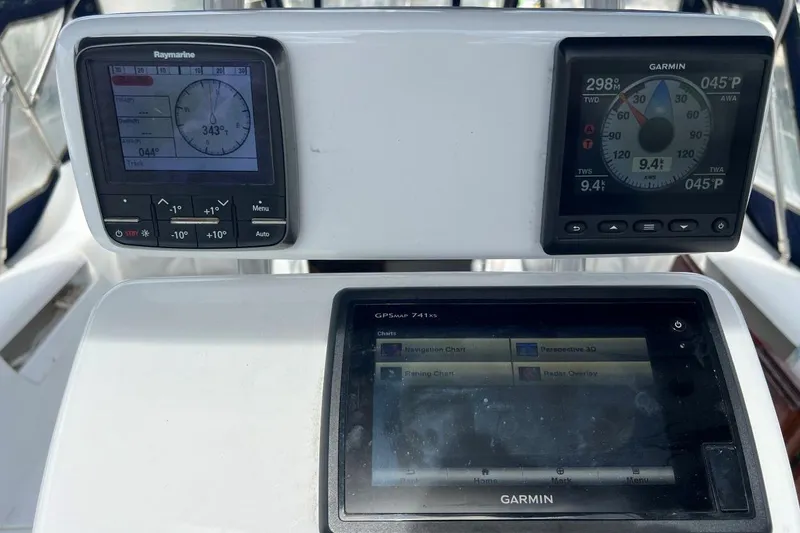 Slide: The Image of Cockpit navigation instruments on a 2001 Catalina 34 MkII sailboat. - 10