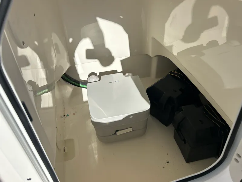 Slide: The Image of Boston Whaler 210 Montauk 2027 - 19