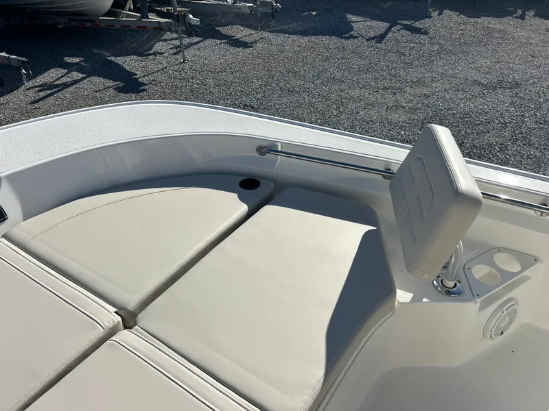 Slide: The Image of Boston Whaler 210 Montauk 2027 - 22