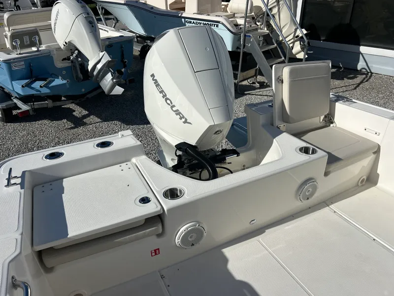 Slide: The Image of Boston Whaler 210 Montauk 2027 - 8