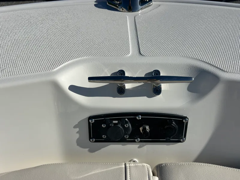 Slide: The Image of Boston Whaler 210 Montauk 2027 - 23