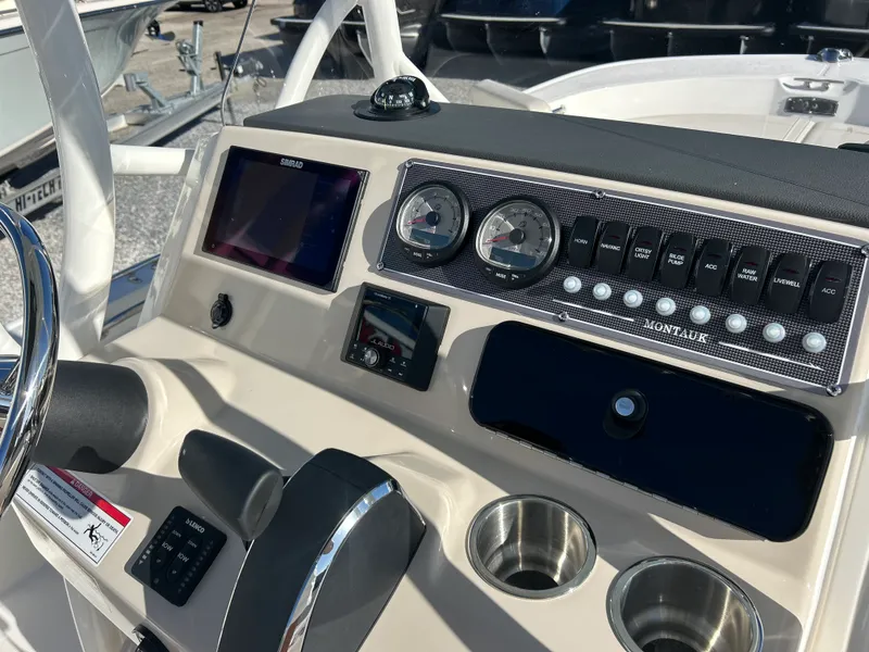 Slide: The Image of Boston Whaler 210 Montauk 2027 - 18