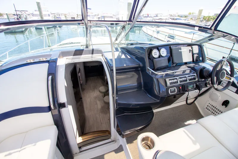 Slide: The Image of Interior of a 2016 Formula 40 Performance Cruiser yacht. - 15
