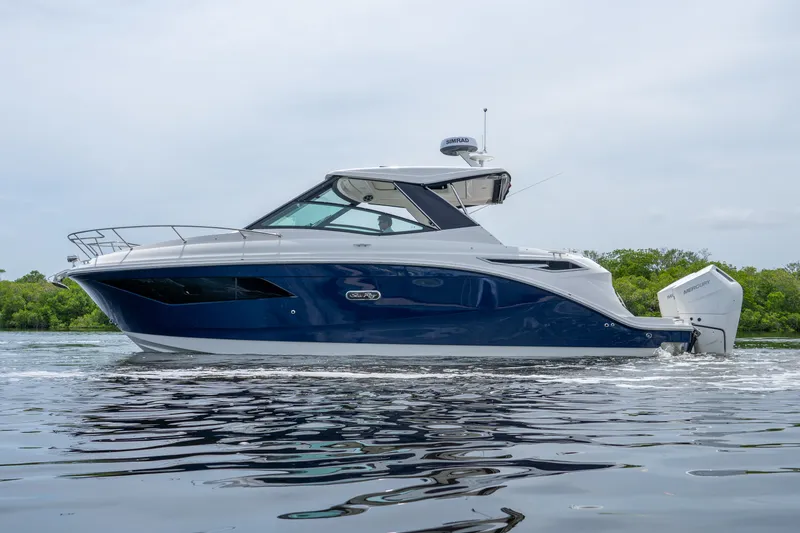 Slide: The Image of Sea Ray Sundancer 320 Outboard 2027 - 33