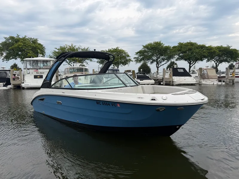 Slide: The Image of Sea Ray SDX 250 2025 - 7
