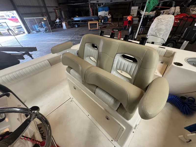 Slide: The Image of Sea Born LX24 Center Console 2020 - 20