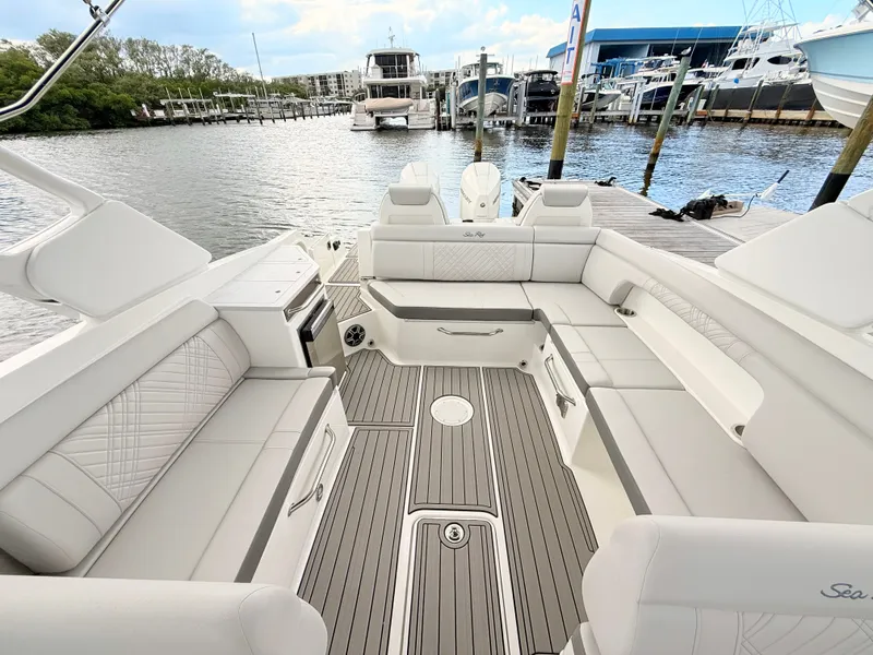 Slide: The Image of Sea Ray SDX 290 Outboard 2027 - 55
