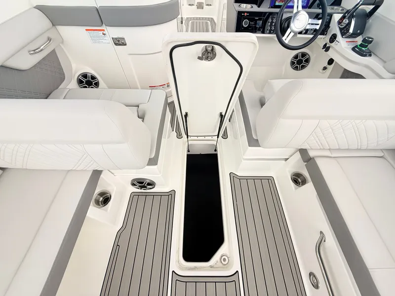 Slide: The Image of Sea Ray SDX 290 Outboard 2027 - 50