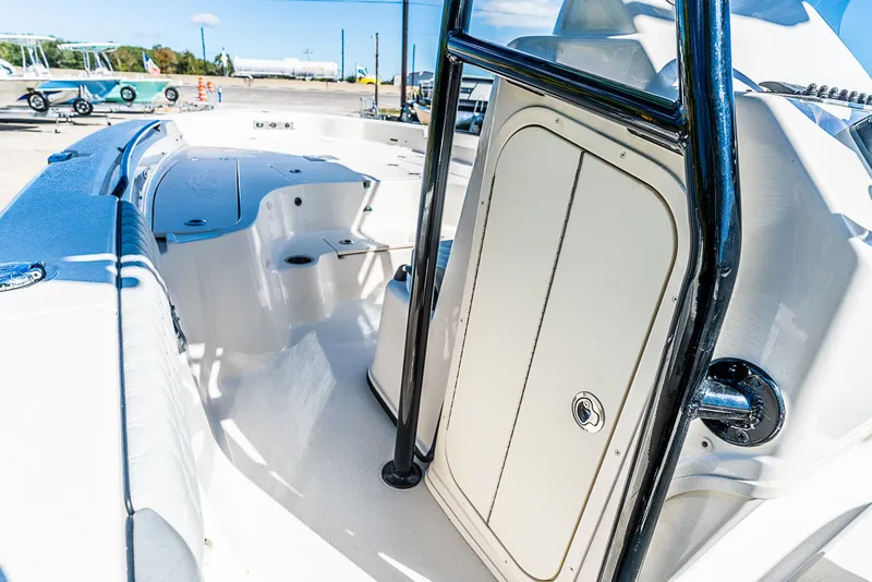 Slide: The Image of Sea Chaser 23 LX 2026 - 15