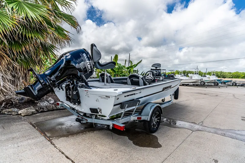 Slide: The Image of Smoker Craft Viper 2026 - 6