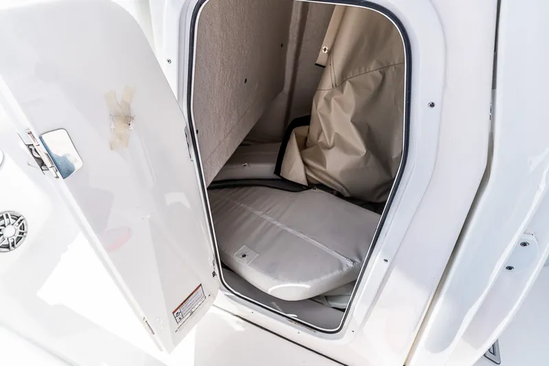 Slide: The Image of Sea Fox 248 Commander 2026 - 19