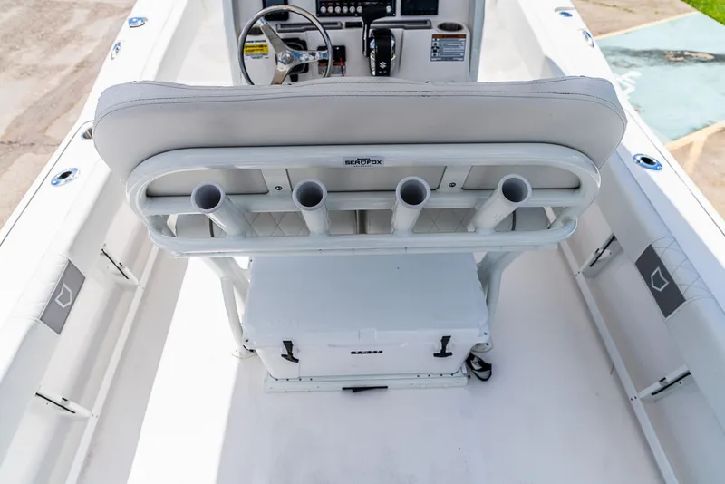 Slide: The Image of Sea Fox 248 Commander 2026 - 10