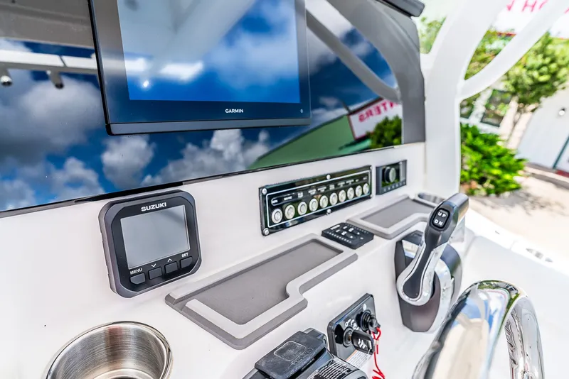 Slide: The Image of Sea Fox 248 Commander 2026 - 17