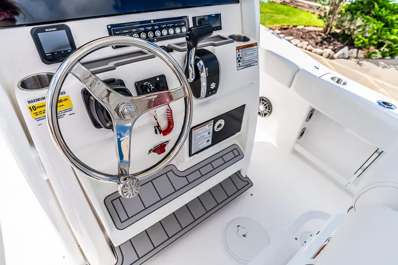 Slide: The Image of Sea Fox 248 Commander 2026 - 15