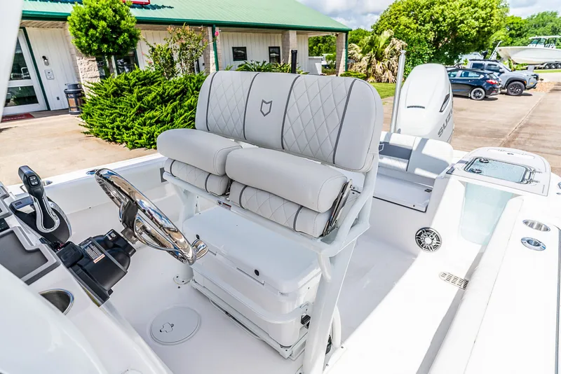 Slide: The Image of Sea Fox 248 Commander 2026 - 13