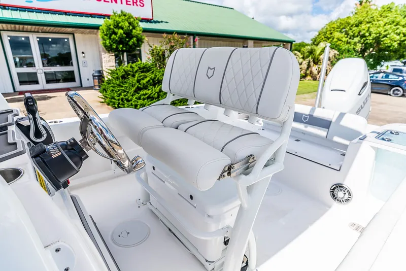 Slide: The Image of Sea Fox 248 Commander 2026 - 14