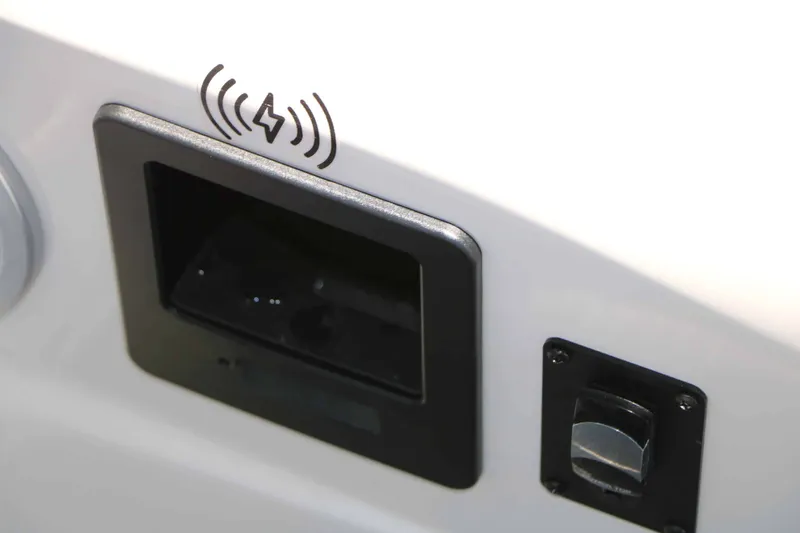 Slide: The Image of Bennington Rx23 Swingback Sport 2024 - 54
