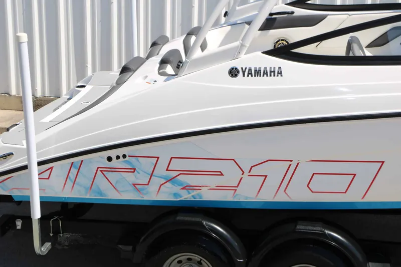 Slide: The Image of Yamaha AR210 2021 - 16