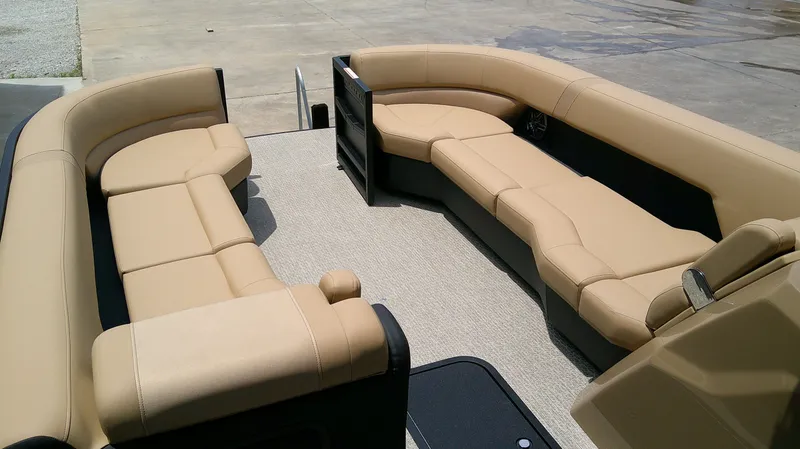 Slide: The Image of Interior of Evotti 525 QL boat, beige seating, 2026 model. - 7