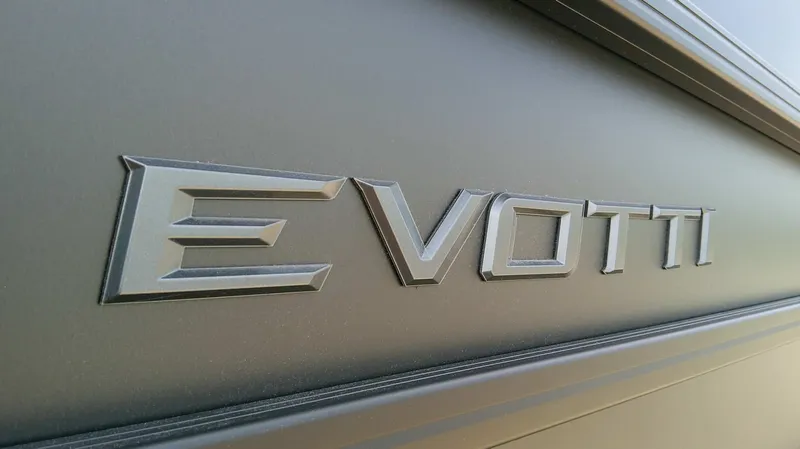 Slide: The Image of Evotti 525 QL 2026 - 6