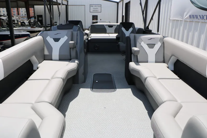 Slide: The Image of Interior of 2026 Evotti 525 CS Tri Toon with luxurious seating. - 26