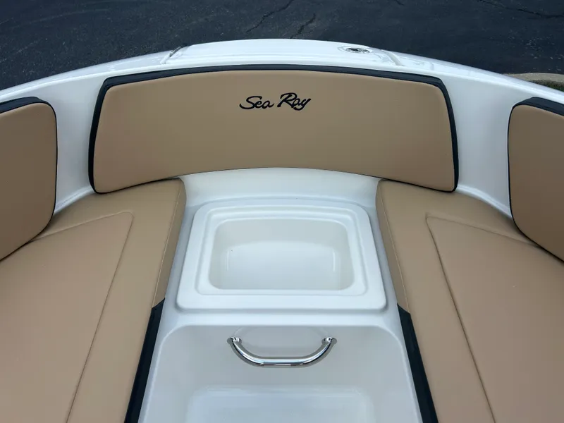 Slide: The Image of Sea Ray SPX 210 2027 - 27