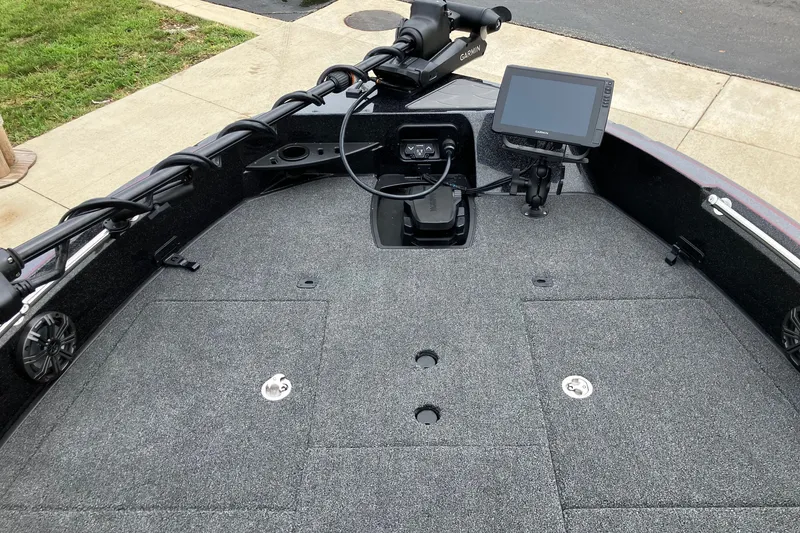 Slide: The Image of Front deck of 2026 Nitro ZV20 Pro boat with Garmin electronics and trolling motor. - 3