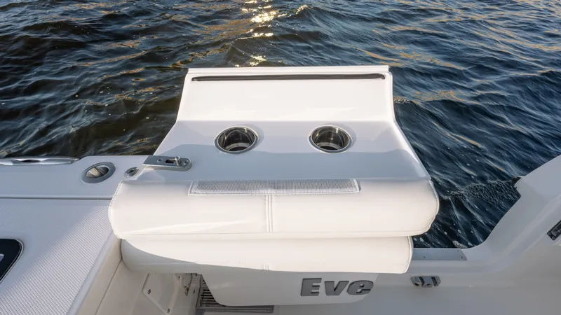 Slide: The Image of Everglades 335 Center Console 2026 - 20