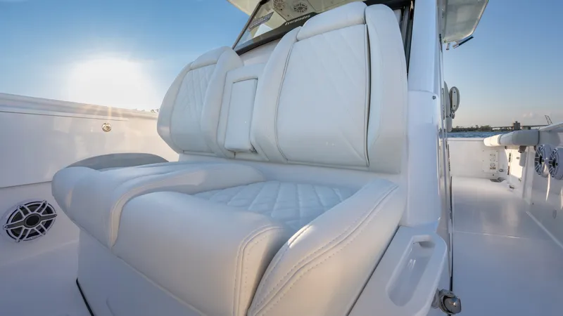 Slide: The Image of Everglades 335 Center Console 2026 - 14