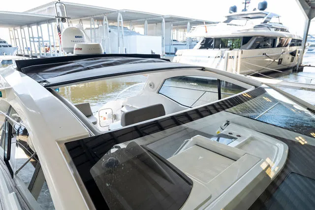 Slide: The Image of Azimut 43 2007 - 44