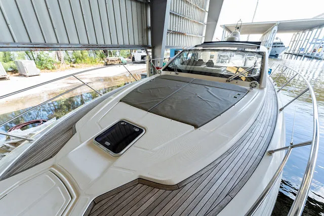 Slide: The Image of Azimut 43 2007 - 40