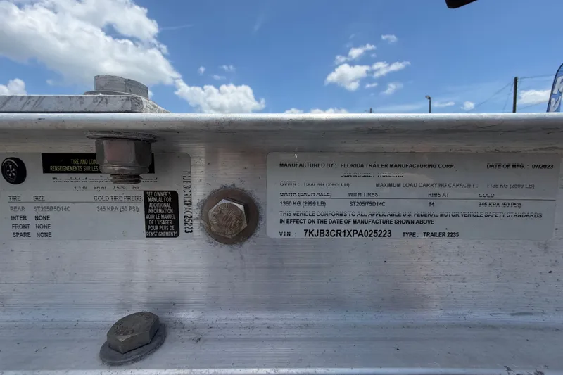 Slide: The Image of Trailer identification plate with specifications and VIN, Glasstream 221 CC, 2012 model. - 61