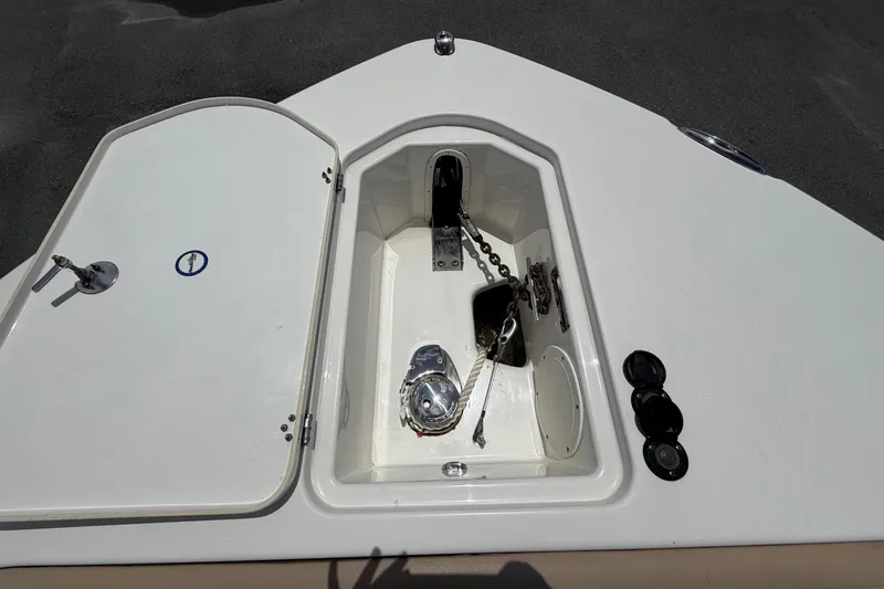 Slide: The Image of NauticStar 28 XS 2018 - 52