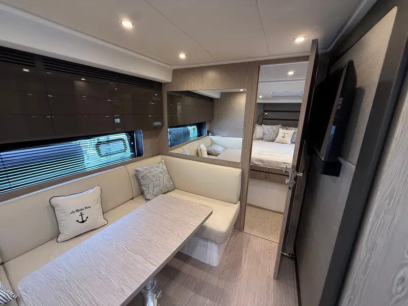 Slide: The Image of Azimut Atlantis 45 2021 - 18