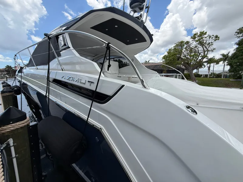 Slide: The Image of Azimut Atlantis 45 2021 - 2