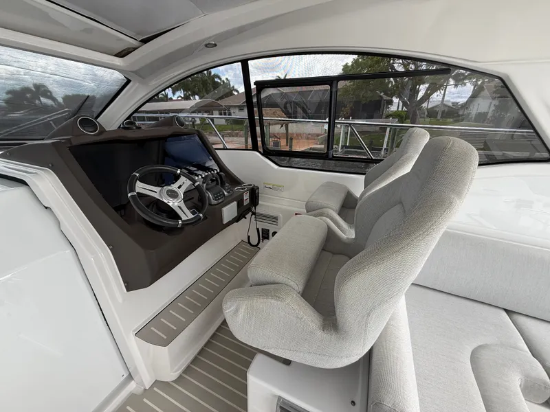 Slide: The Image of Azimut Atlantis 45 2021 - 12