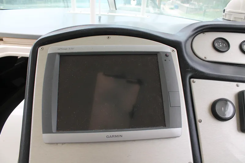 Slide: The Image of Garmin 5212 - 13