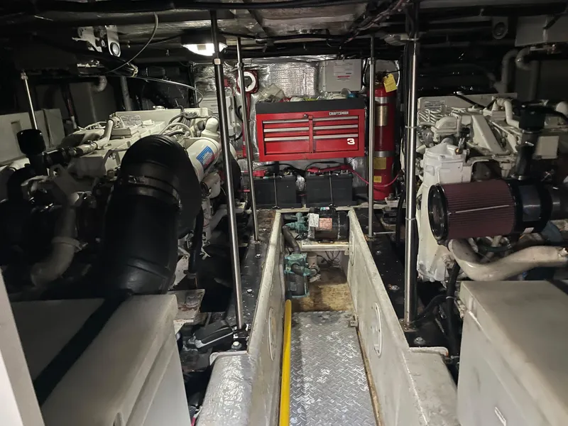 Slide: The Image of Carver Yachts 530 Voyager Pilothouse 2000 - 51