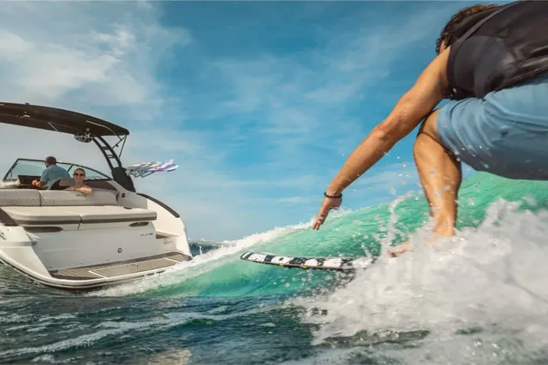Slide: The Image of Sea Ray SLX 260 Surf 2025 - 18