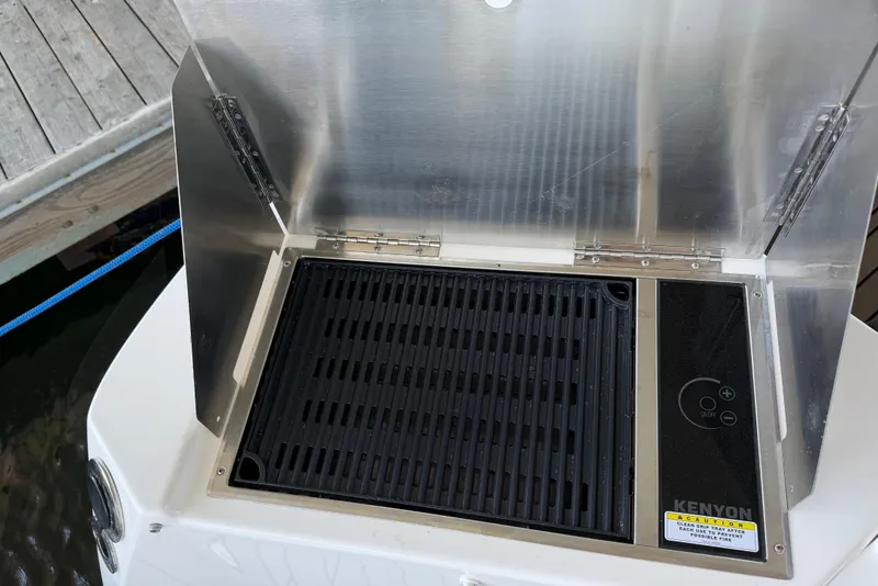 Slide: The Image of Cutwater C-288 Coupe 2023 - 57