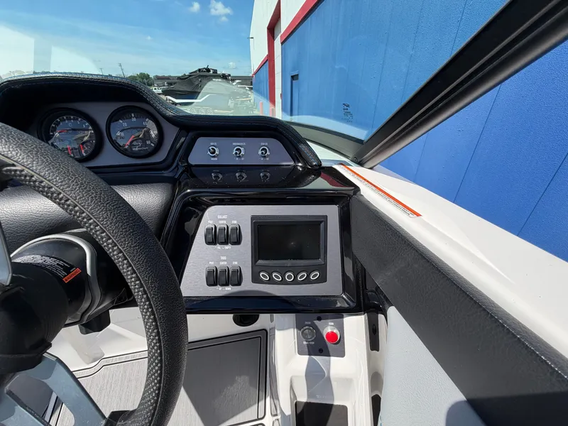 Slide: The Image of MasterCraft NXT22 2022 - 25